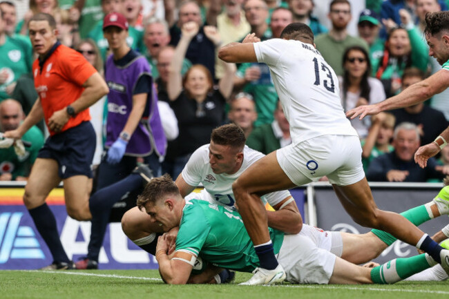 garry-ringrose-scores-a-try-despite-freddie-steward