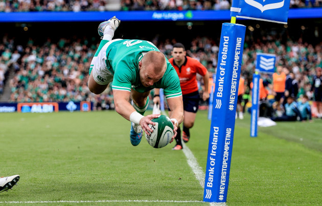 keith-earls-scores-a-try-whilst-making-his-100th-cap
