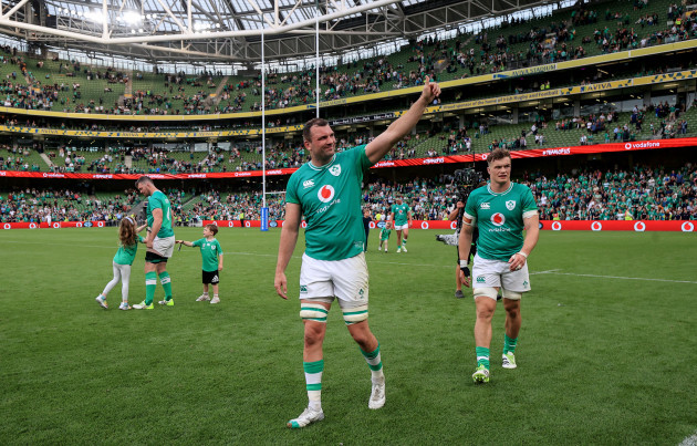 tadhg-beirne-celebrates-after-the-game