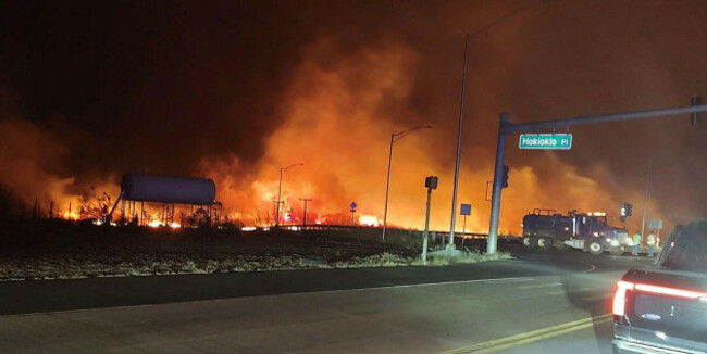 august-9-2023-lahaina-maui-hawaii-maui-usa-maui-wildfire-out-of-control-in-lahaina-drought-and-high-winds-from-hurricane-dora-causing-fires-across-hawaii-and-prompted-evacuations-across-the-st