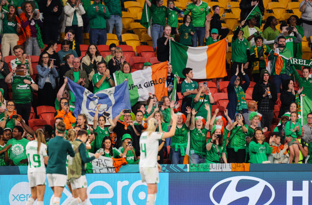 ireland-fans-applaud-the-team-after-the-game
