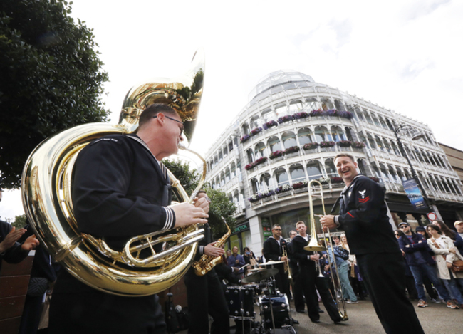 7 US NAVAL BAND