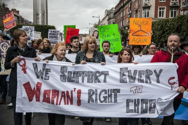 Photos 2 500 Attend Pro Choice March In Dublin City Centre