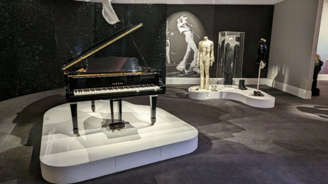 london-uk-03rd-aug-2023-a-yamaha-grand-piano-on-which-freddie-mercury-composed-many-hits-for-queen-including-bohemian-rhapsody-the-exhibition-freddie-mercury-a-world-of-his-own-in-london-pr