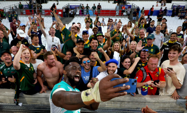 siya-kolisi-takes-selfies-with-fans-after-the-game
