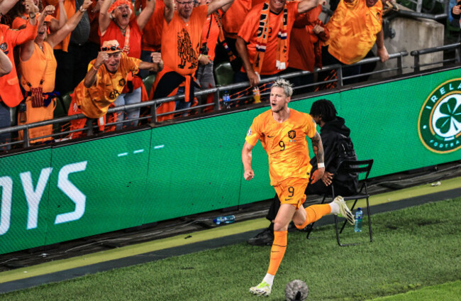 wout-weghorst-celebrates-scoring-his-sides-second-goal