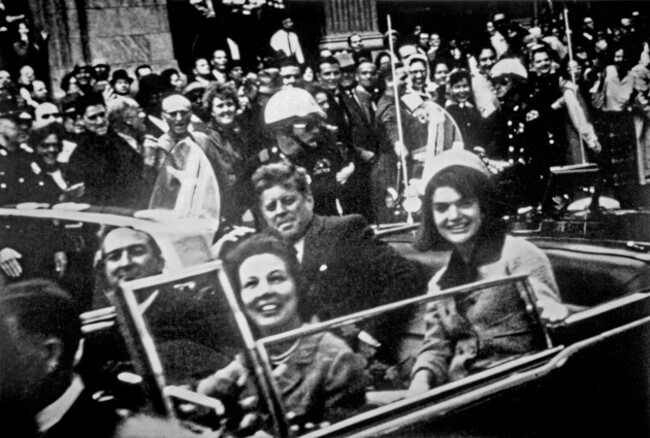 dallas-texas-usa-22-november-1963-one-of-the-last-photographs-of-the-john-f-kennedy-motorcade-shortly-before-he-was-assassinated-during-a-visit