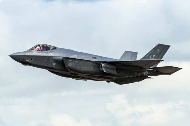 us-marine-corps-f-35-lightning-ii-photographed-at-royal-international-air-tattoo-riat