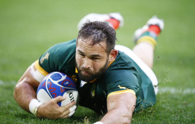 cobus-reinach-scores-a-try