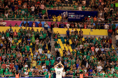 Irish fans secure first win of the day as Green Army outnumber