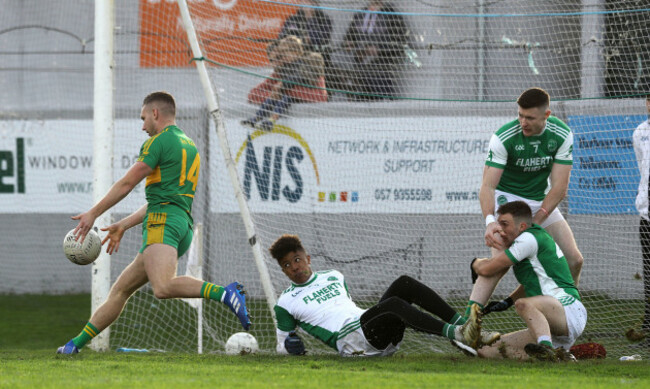 anton-sullivan-scores-a-goal