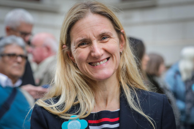 westminster-london-uk-08th-nov-2021-kim-leadbeater-mbe-british-labour-party-politician-and-member-of-parliament-mp-for-batley-and-spen-sister-of-murdered-mp-jo-cox-visits-ratcliffe-richard