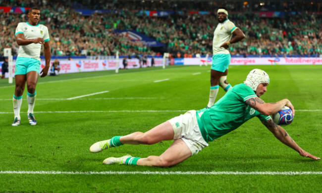 mack-hansen-scores-their-first-try