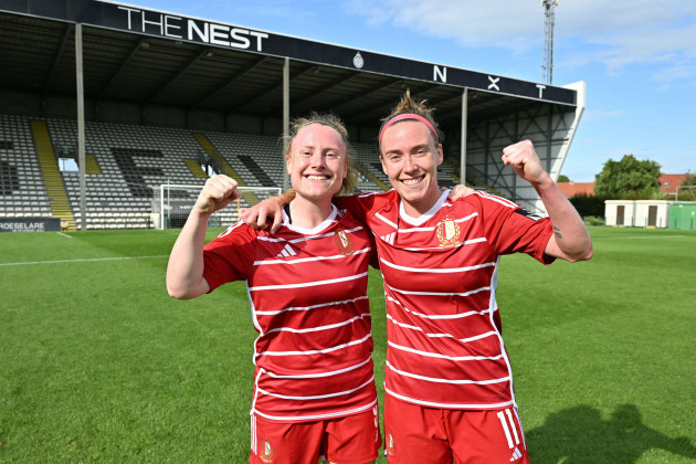 roeselare-belgium-26th-aug-2023-amber-barrett-9-of-standard-and-claire-oriordan-11-of-standard-pictured-celebrating-after-winning-a-female-soccer-game-between-club-brugge-dames-yla-and-standa
