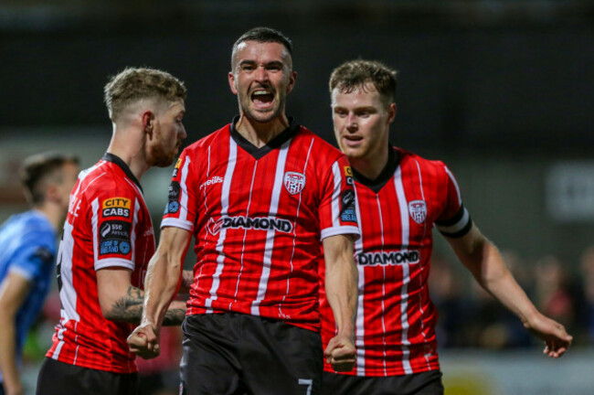 michael-duffy-celebrates-scoring-their-fifth-goal-with-teammates