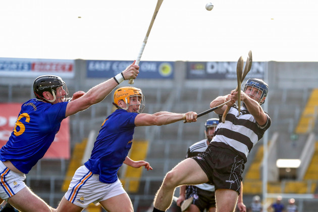 illy-hennessy-and-damien-cahalane-tackle-conor-lehane