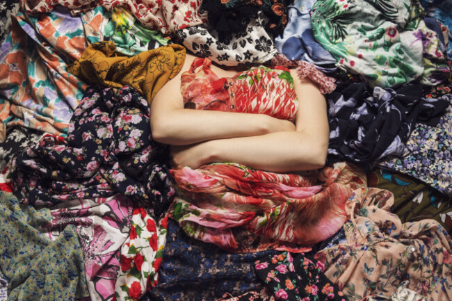 dierennetherlands-jun062019womanisburiedunder