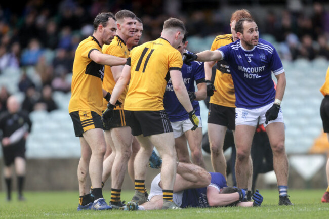 tempers-flare-between-shane-odonnell-and-jeaic-mac-cealbhui-during-the-game