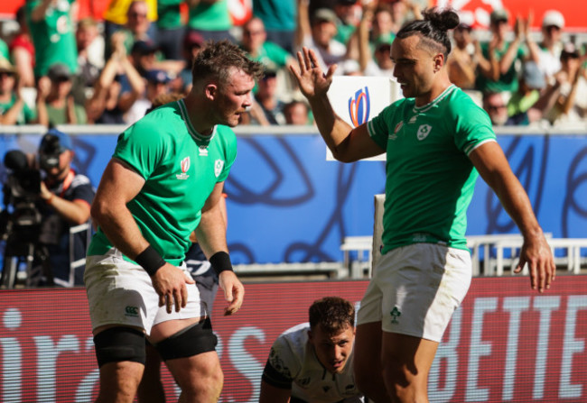 peter-omahony-celebrates-with-james-lowe-after-scoring