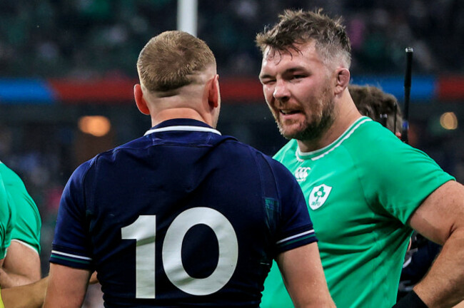 peter-omahony-winks-to-finn-russell-after-dan-sheehan-scores-a-try