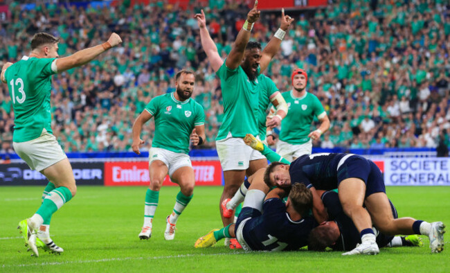 gary-ringrose-and-bundee-aki-celebrate-after-hugo-keenan-scores