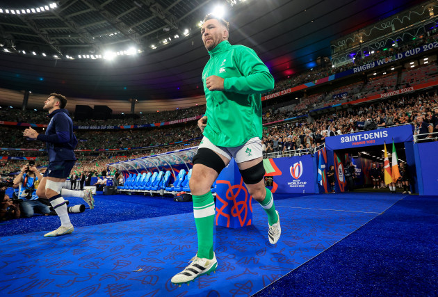 peter-omahony-makes-his-way-on-to-the-pitch-for-his-100th-cap