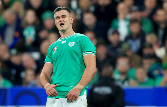 jonathan-sexton-misses-a-penalty-kick