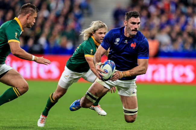 charles-ollivon-is-tackled-by-faf-de-klerk