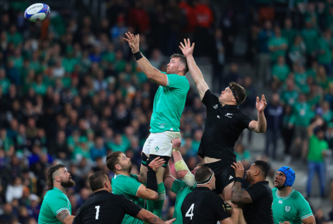 peter-omahony-competes-in-the-lineout-with-scott-barrett