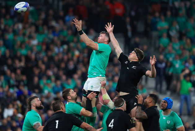 peter-omahony-competes-in-the-lineout-with-scott-barrett