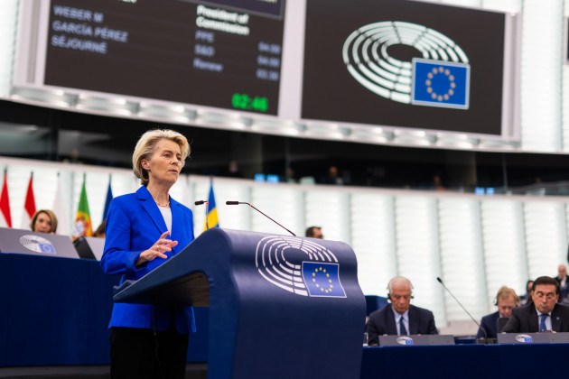 18-october-2023-france-strabburg-ursula-von-der-leyen-cdu-president-of-the-european-commission-speaks-at-the-lectern-in-the-european-parliament-building-the-eu-parliament-debates-the-attack-on