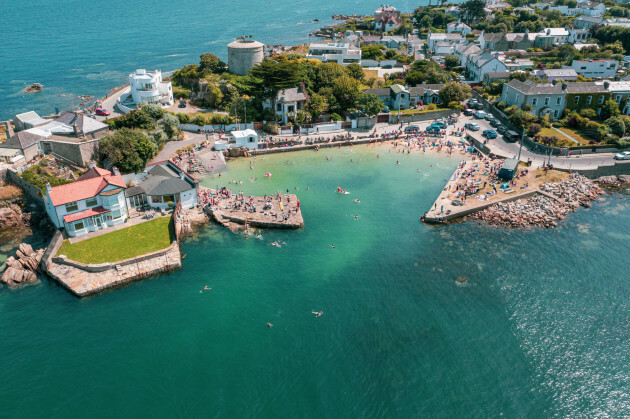 sandycove-beach-dublin