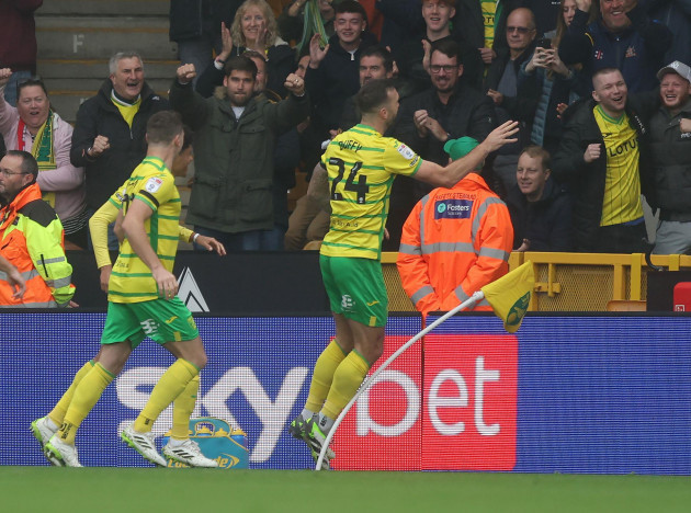 norwich-citys-shane-duffy-celebrates-scoring-their-sides-first-goal-of-the-game-during-the-sky-bet-championship-match-at-carrow-road-norwich-picture-date-saturday-october-21-2023
