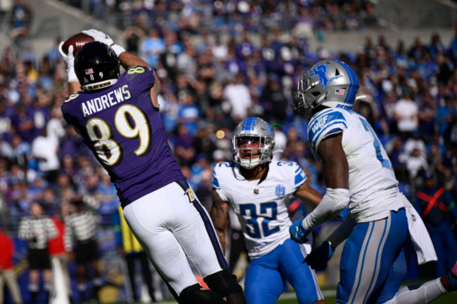 baltimore-ravens-tight-end-mark-andrews-89-catches-an-8-yard-pass-for-a-touchdown-as-detroit-lions-safety-tracy-walker-iii-right-defends-during-the-second-half-of-an-nfl-football-game-sunday-oct