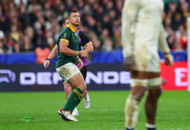 handre-pollard-kicks-a-late-penalty