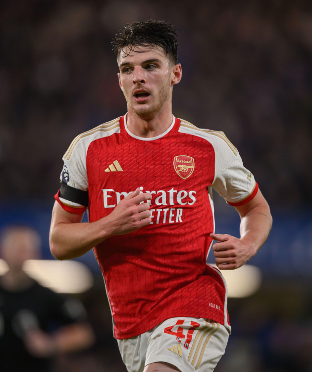 london-uk-21st-oct-2023-21-oct-2023-chelsea-v-arsenal-premier-league-stamford-bridge-arsenals-declan-rice-in-action-against-chelsea-picture-credit-mark-painalamy-live-news