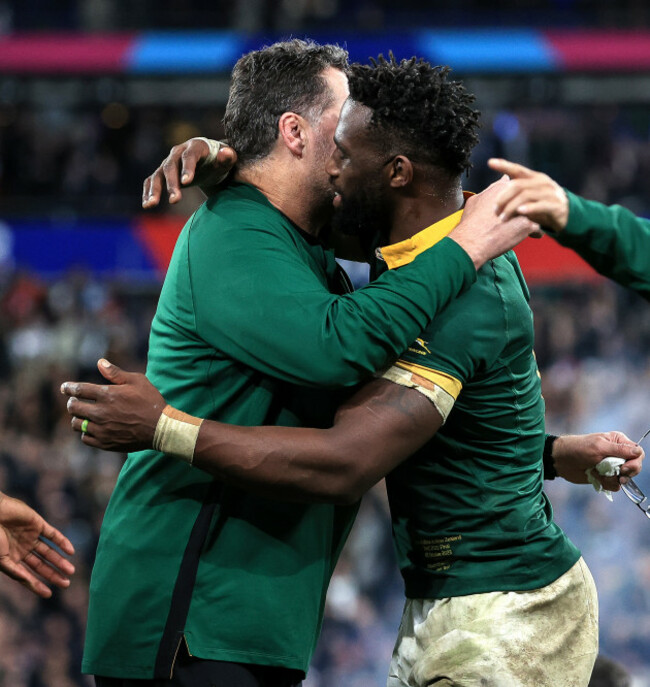 rassie-erasmus-celebrates-with-siya-kolisi-after-the-game