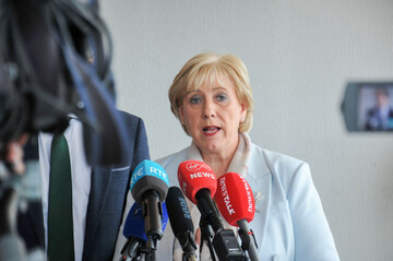 limerick-city-ireland-15th-september-2023-fine-gael-think-in-pictured-below-minister-for-social-protection-heather-humphreys-credit-karlis-dzjamko