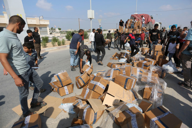palestinians-loot-a-truck-with-humanitarian-aid-near-the-rafah-border-crossing-in-the-gaza-strip-on-thursday-nov-2-2023-ap-photohatem-ali