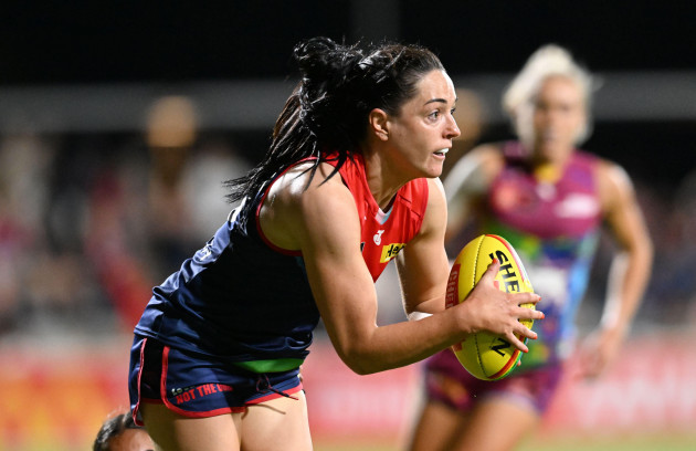 brisbane-australia-04th-nov-2023-sinead-goldrick-of-the-demons-in-action-during-the-aflw-round-10-match-between-the-brisbane-lions-and-the-melbourne-demons-at-brighton-homes-arena-in-brisbane-sat