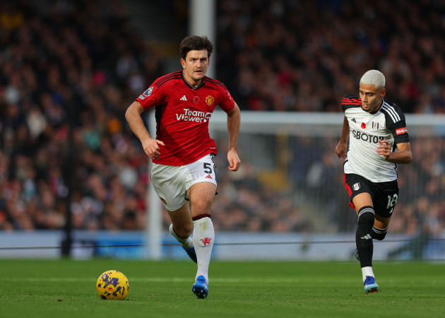 craven-cottage-fulham-london-uk-4th-nov-2023-premier-league-football-fulham-versus-manchester-united-harry-maguire-of-manchester-united-closely-marked-by-andreas-pereira-of-fulham-credit-acti