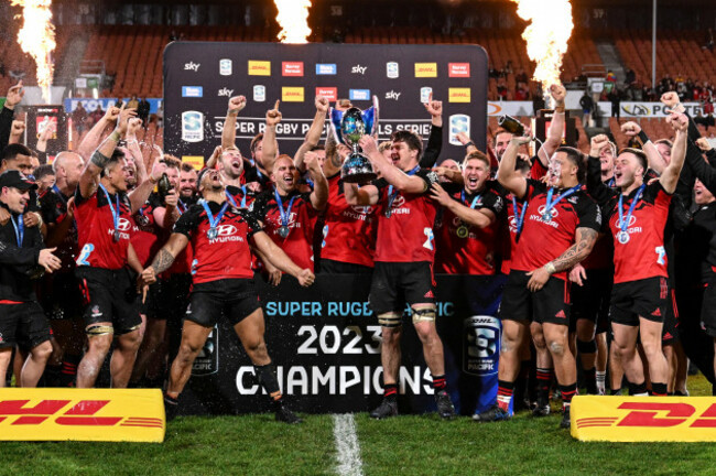 the-crusaders-team-celebrate-with-the-trophy