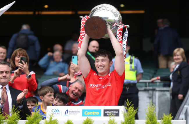 feidhleim-joyce-lifts-the-trophy-after-the-game