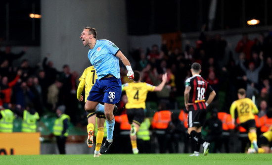 dean-lyness-celebrates-his-sides-third-goal