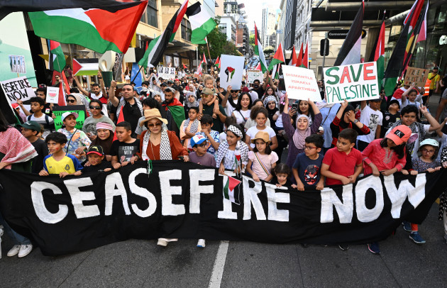 brisbane-australia-12th-nov-2023-protestors-are-seen-during-a-pro-palestine-demonstration-in-king-george-square-in-brisbane-sunday-november-12-2023-aap-imagedarren-england-no-archiving-cred