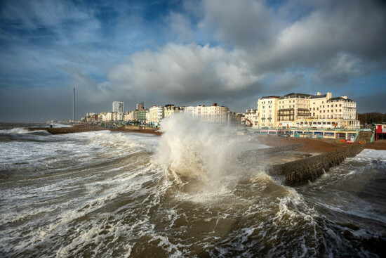 brighton-november-13th-2023-storm-debi-battering-the-seafront-at-high-tide-in-brighton-this-morning-credit-andrew-hassonalamy-live-news