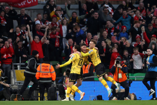 joe-redmond-celebrates-his-sides-second-goal-after-krystian-nowak-with-david-norman-and-sam-curtis