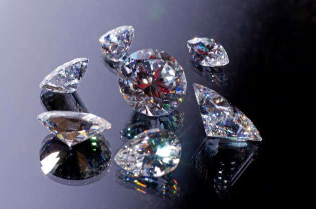 various-cut-diamonds-synthetic-cubic-zirconia
