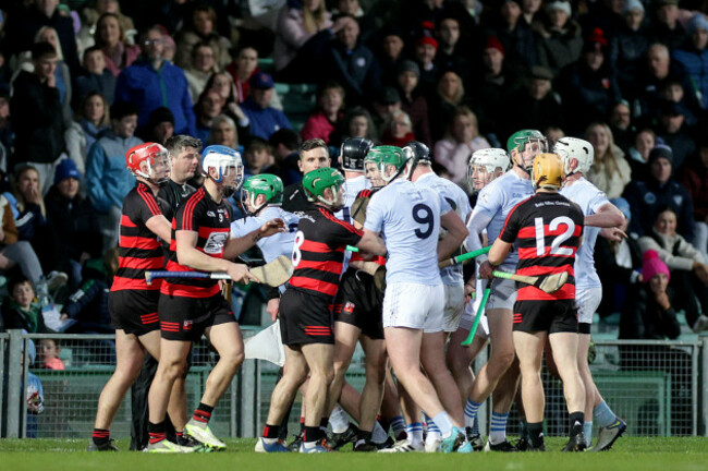 tempers-flare-between-the-sides-at-the-end-of-the-first-half