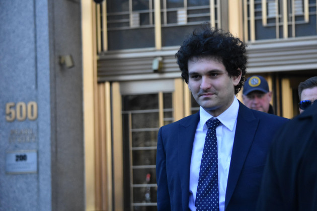 manhattan-united-states-30th-mar-2023-sam-bankman-fried-departs-daniel-patrick-moynihan-united-states-courthouse-after-attending-a-court-appearance-in-manhattan-new-york-city-photo-by-kyle-mazz